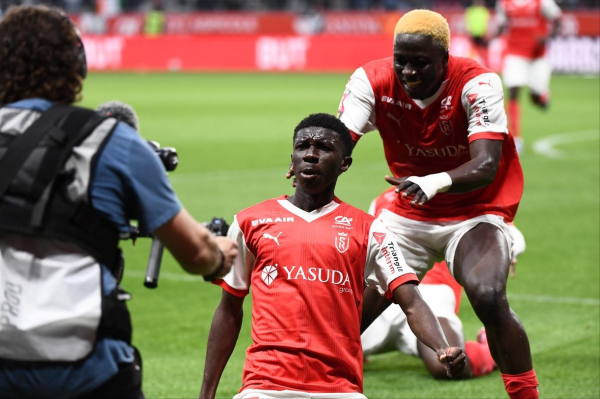 东方财通 法乙升级附加赛！4-2大冷门，法乙第3淘汰法甲第16，昂首升入法甲