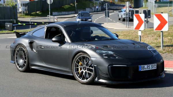 中盛投资 911 斜鼻版回归？保时捷新原型车纽北曝光