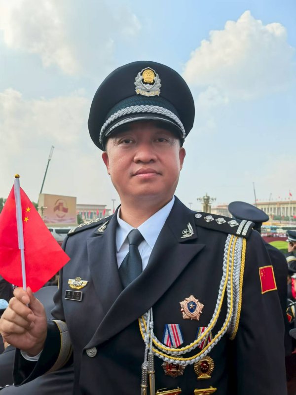 财惠赚 参加“9·3”阅兵观礼 成都受邀公安英模代表黄思成：先烈守护的山河我们接力建设