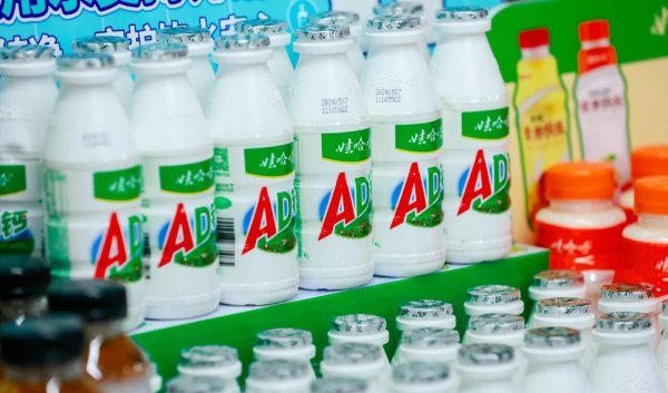 领航优配 经销商对抗换品牌，宗馥莉疑放弃“娃小宗”｜公司舆情哨