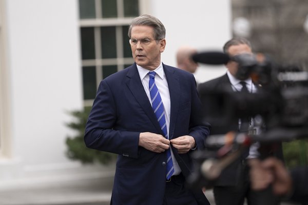 牛壹佰 美财长称政府“停摆”冲击美国实体经济